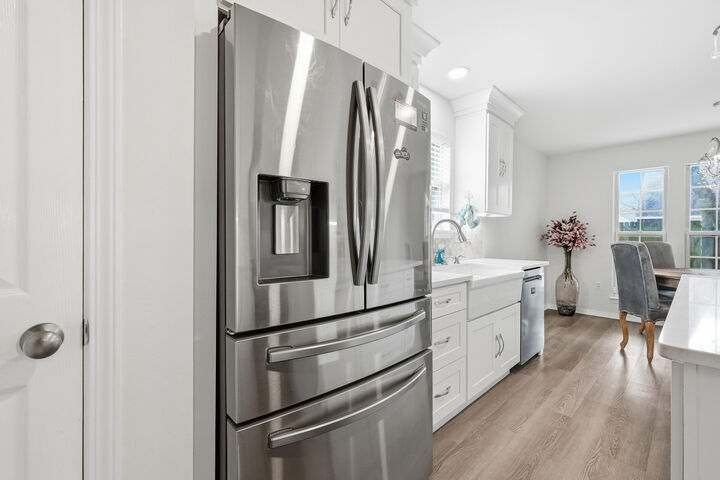 Property Photo:  972 Claeven Circle  FL 32547 