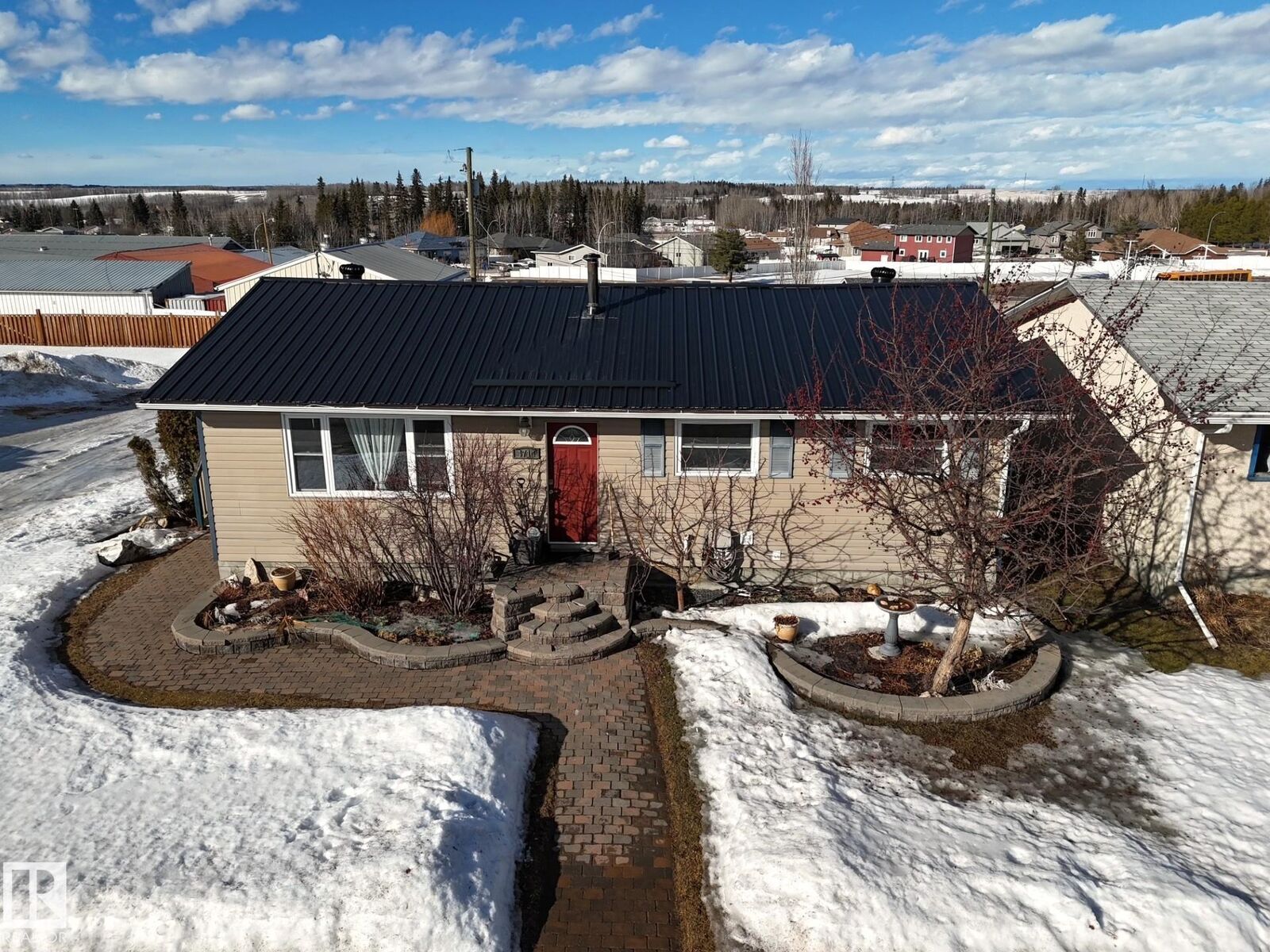 Property Photo:  4714 48 Avenue  AB T0E 0T0 