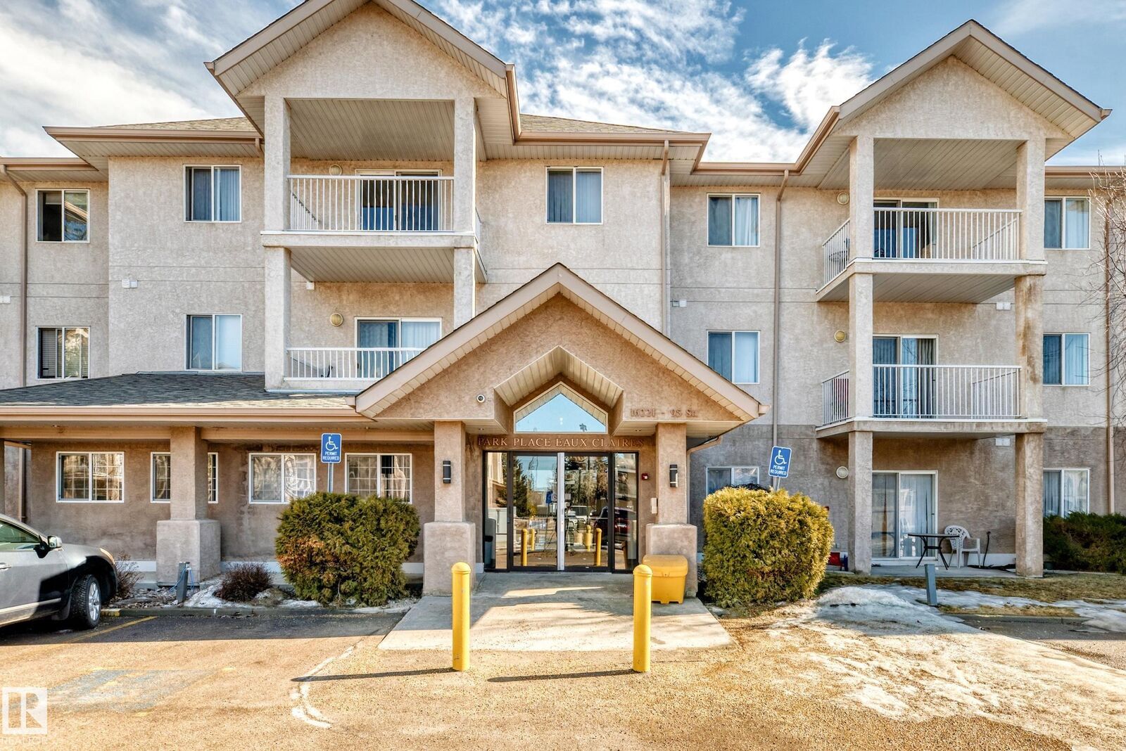Property Photo: 16221 95 Street NW 126 AB T5Z 3V3