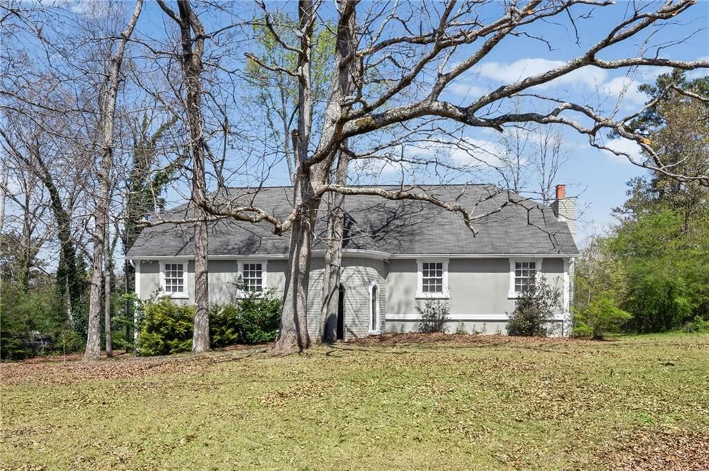 Property Photo:  6257 N Summers Circle  GA 30135 