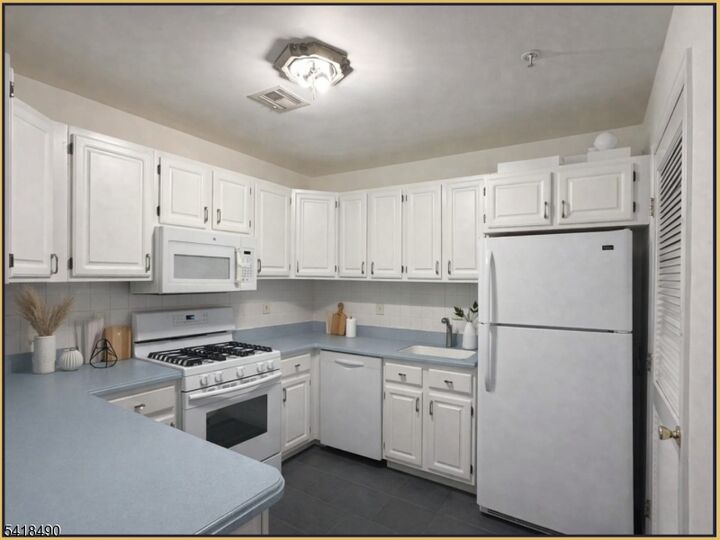 Property Photo:  84 Union St C2  NJ 07105 