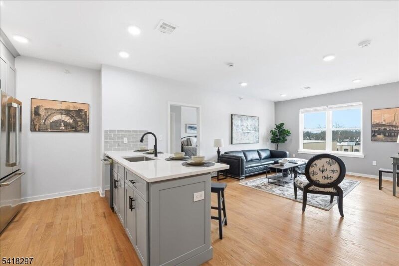 Property Photo: 660 Bloomfield Ave 406 NJ 07003