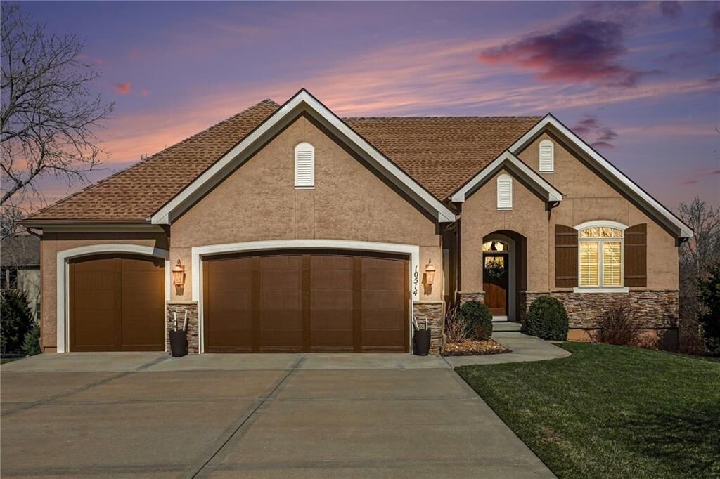 Property Photo:  10514 NW 79th Place  MO 64152 