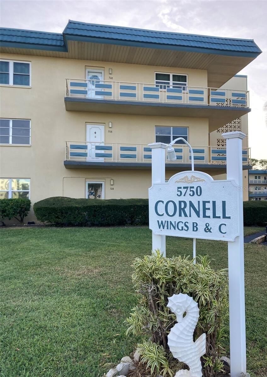 Property Photo:  5750 80th Street N D103  FL 33709 