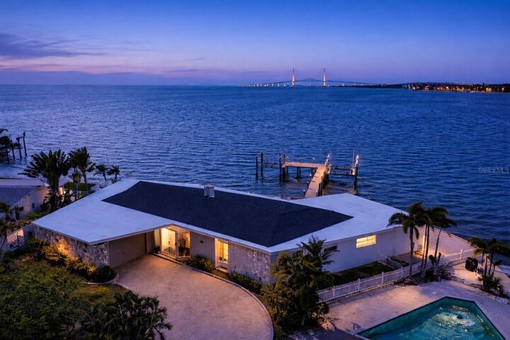 Property Photo: 2970 68th Avenue S FL 33712