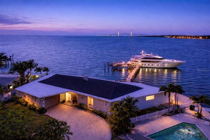 Property Photo:  2970 68th Avenue S  FL 33712 