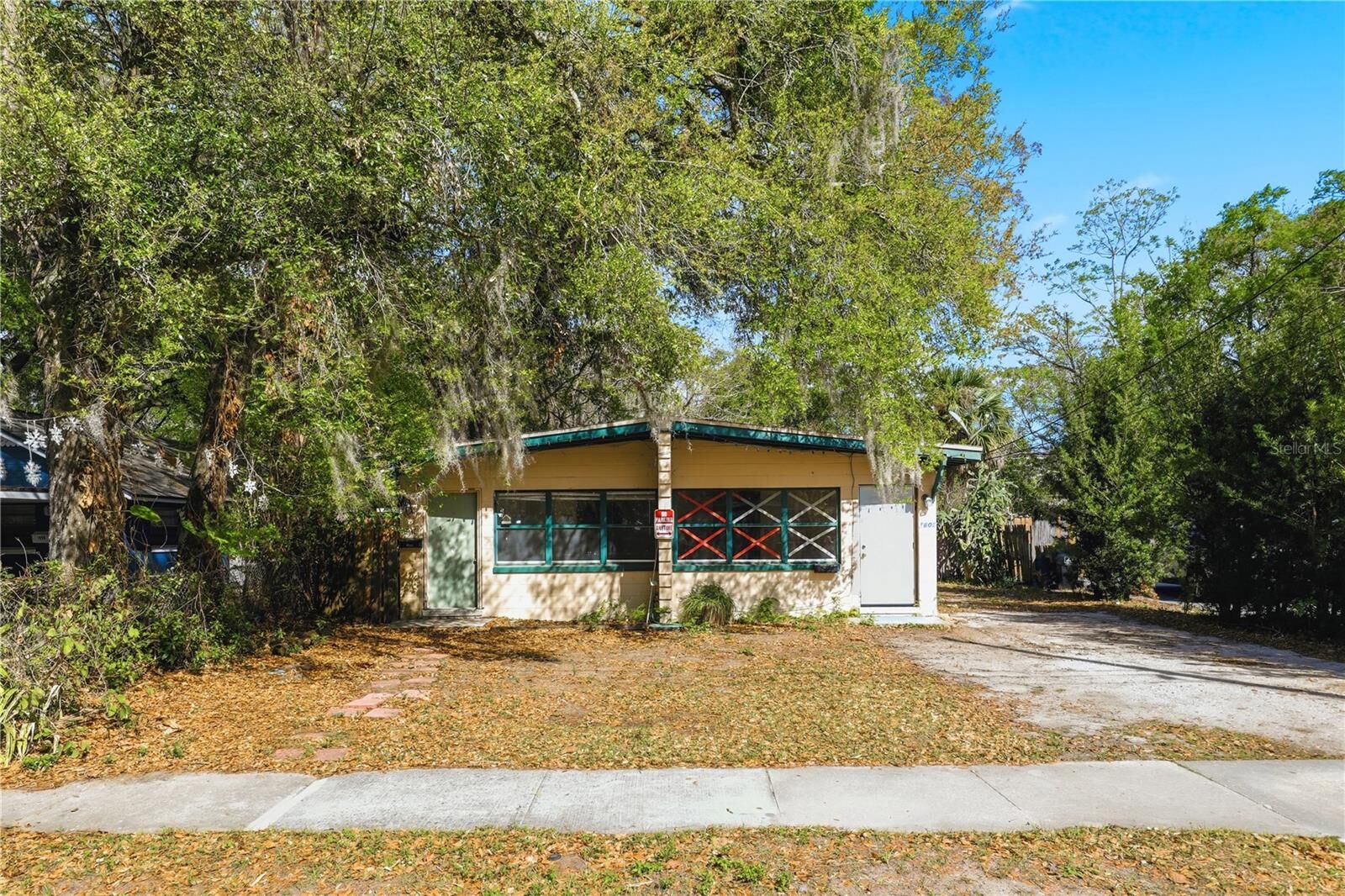 Property Photo:  1605 Dauphin Ln  FL 32803 