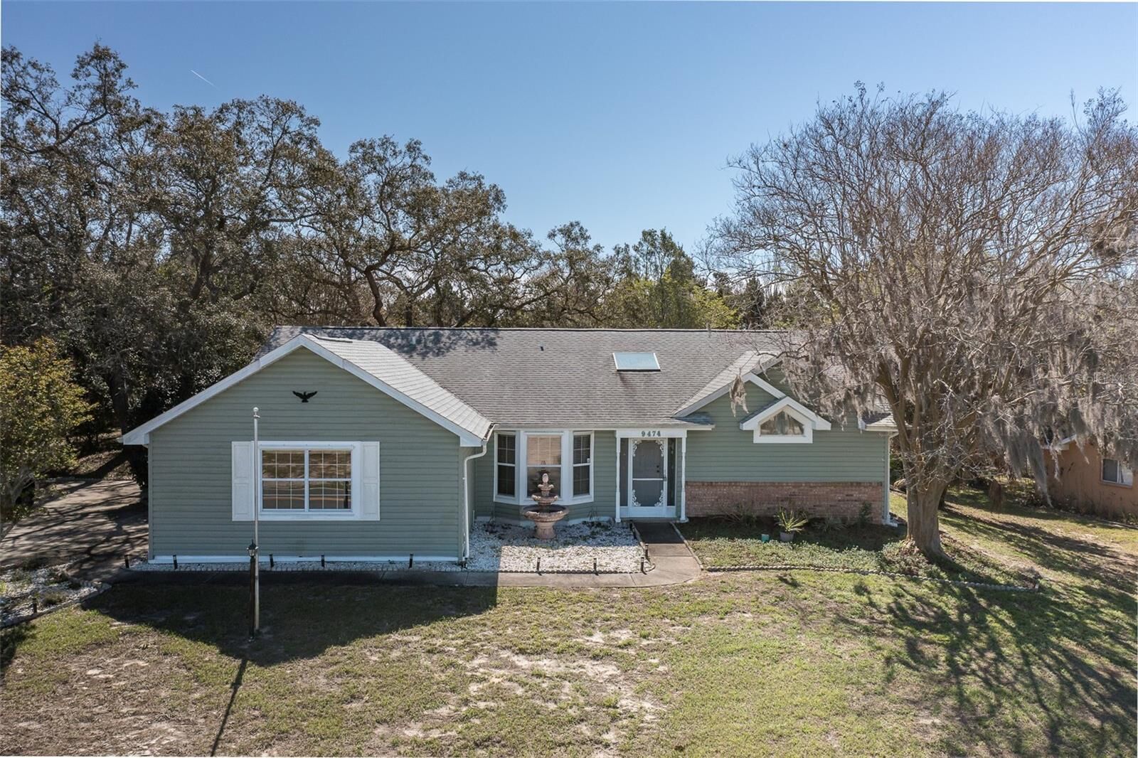 Property Photo: 9474 Dunkirk Road FL 34608