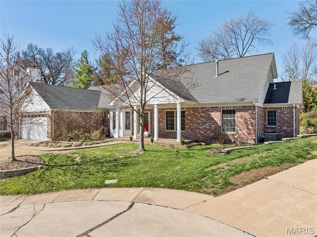 Property Photo:  917 Oak Glen Manor Court  MO 63122 