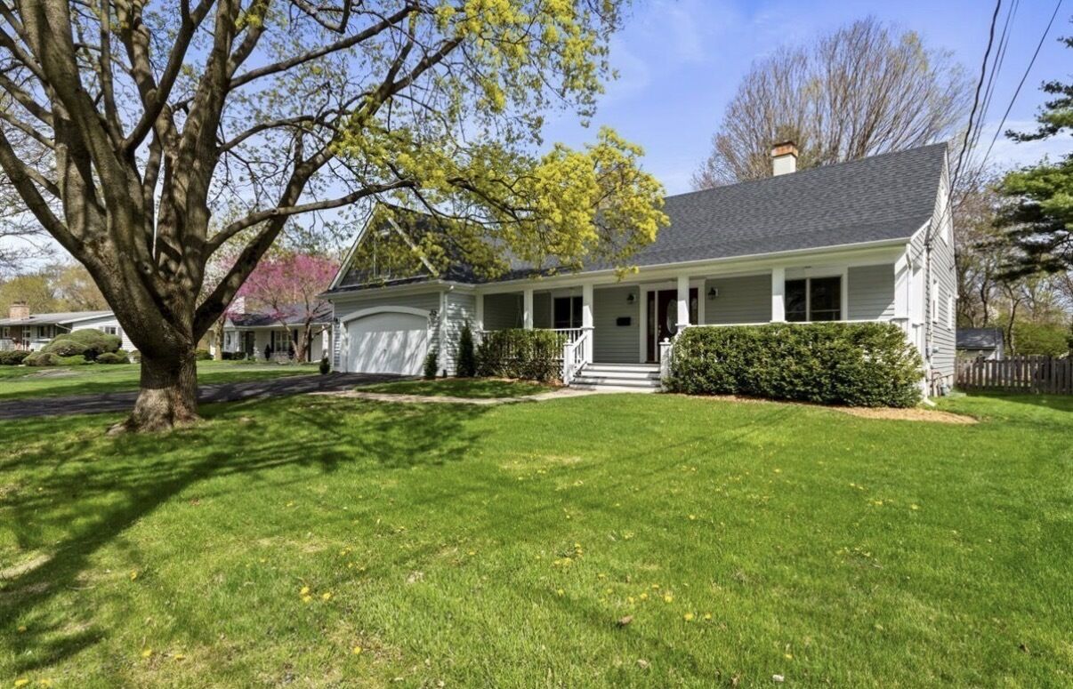 Property Photo:  747 Cheever Avenue  IL 60134 