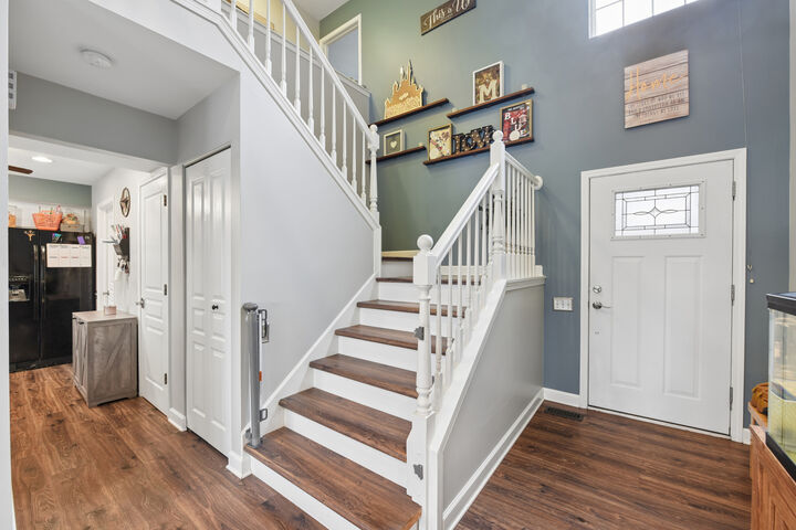 Property Photo: 179 Locksley Drive IL 60107