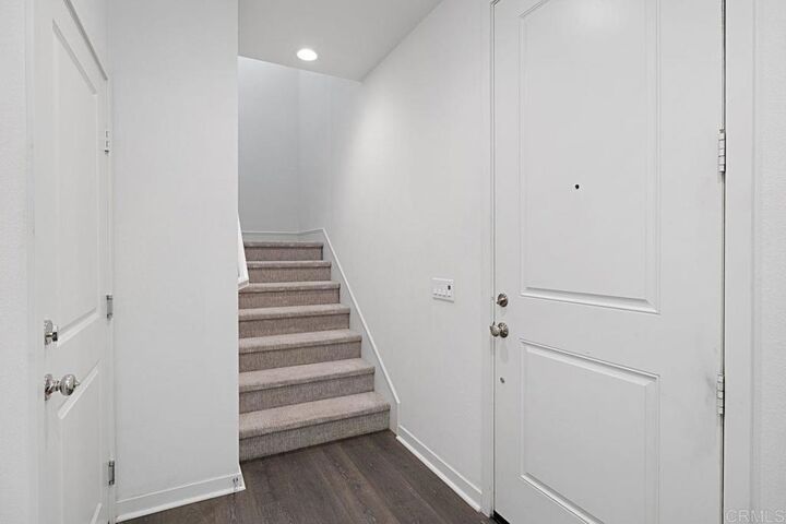 Property Photo:  313 Brookside Way  CA 92071 