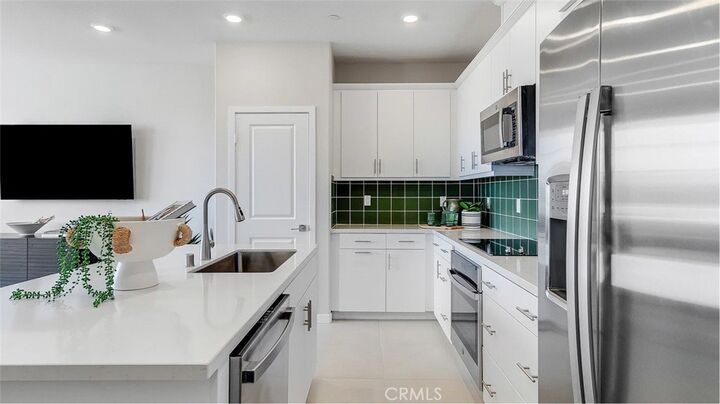 Property Photo:  2697 Cloudview Privado  CA 91761 