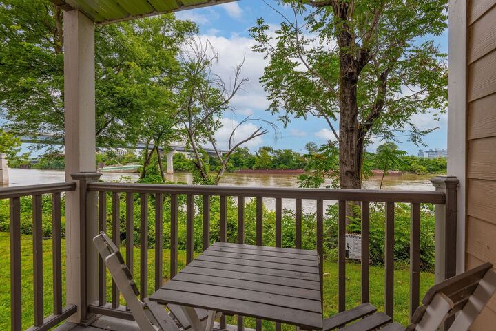 Property Photo:  1002 1st Ave N  TN 37201 