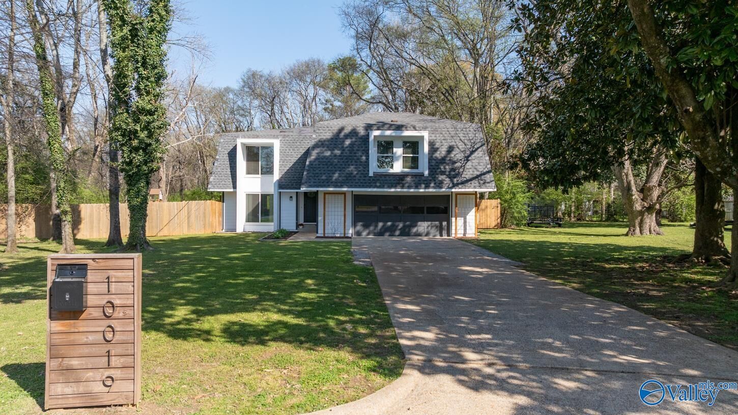 Property Photo:  10019 Nadina Drive SE  AL 35803 