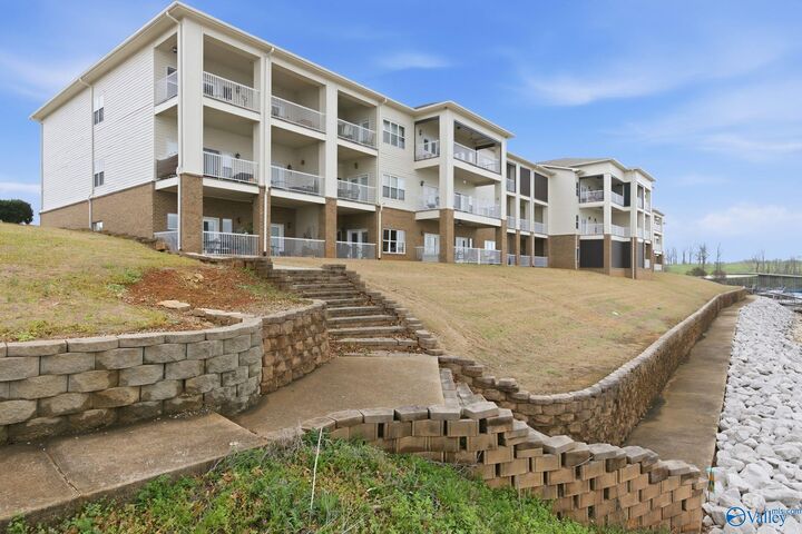 Property Photo: 6122 Bay Village Drive 204 AL 35611