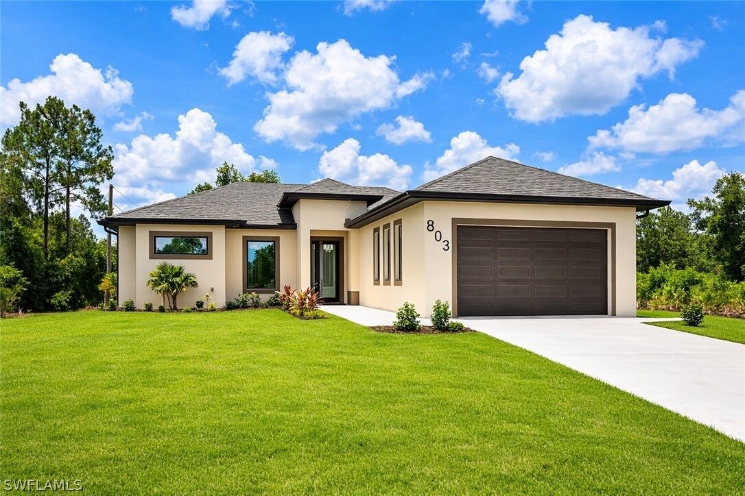 Property Photo:  803 E 16th Street  FL 33972 