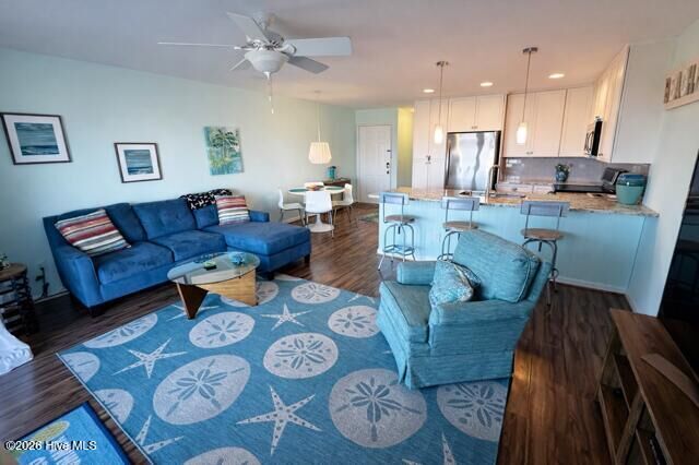 Property Photo:  514 Carolina Beach Avenue N Unit 1A  NC 28428 