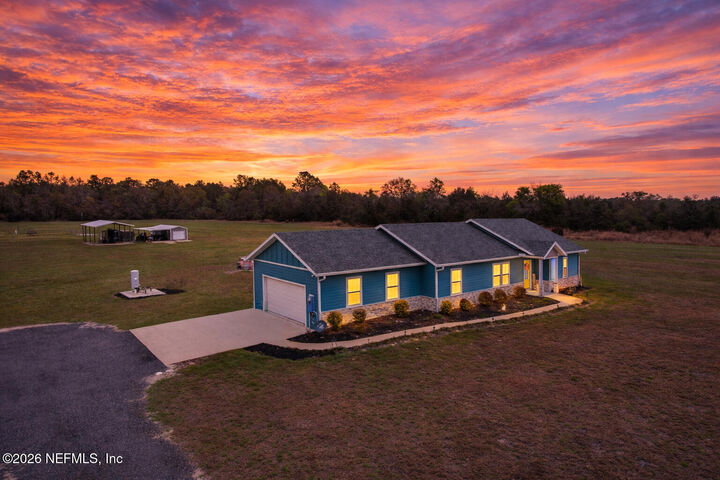 Property Photo:  22156 NW County Road 235  FL 32054 