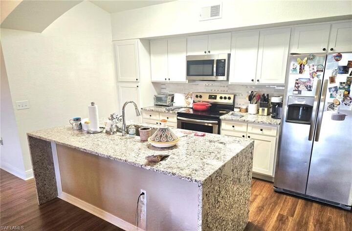 Property Photo:  7975 Preserve Cir 1032  FL 34119 