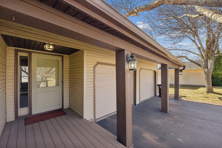 Property Photo:  1270 Burke Avenue W  MN 55113 