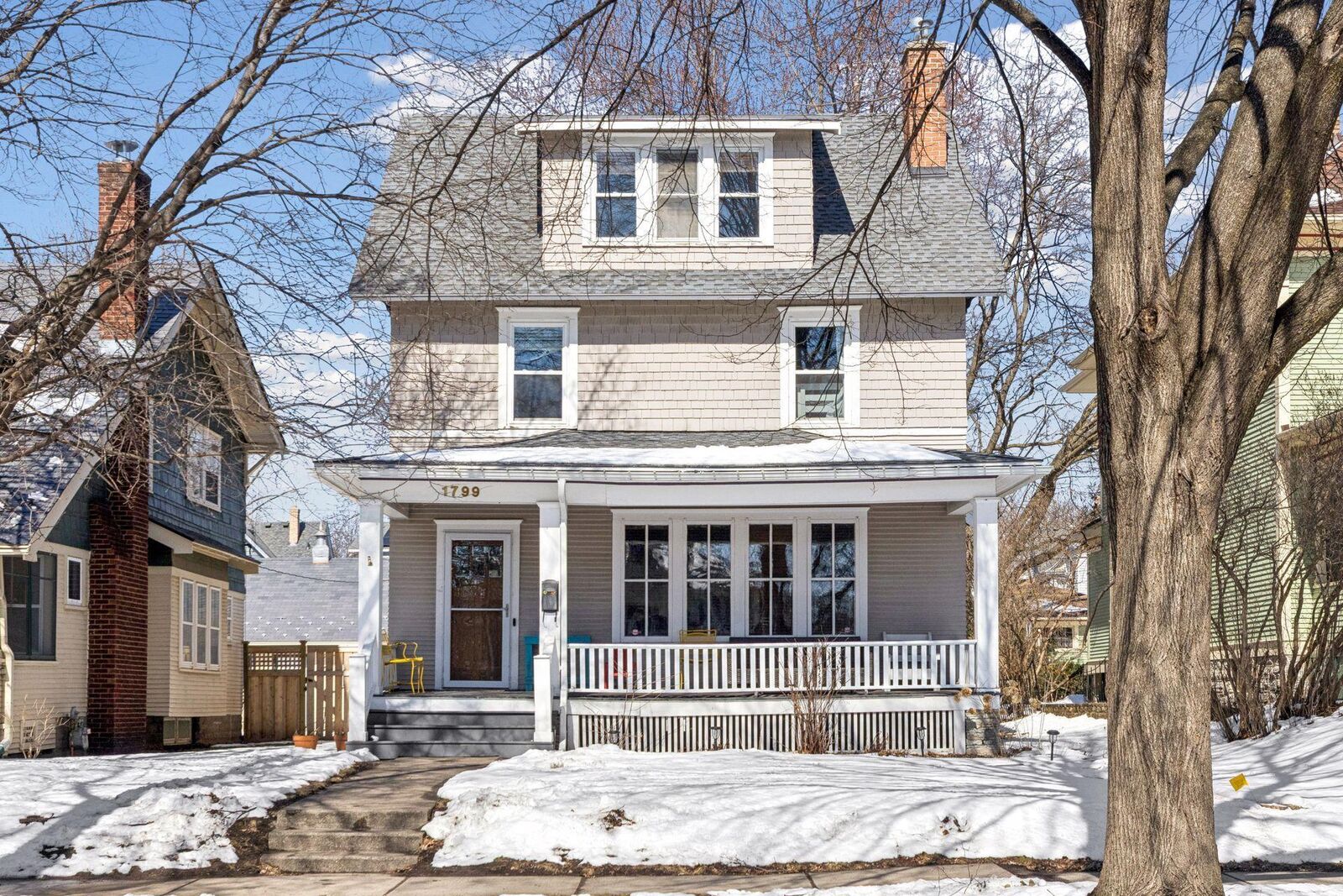 Property Photo: 1799 Ashland Avenue MN 55104