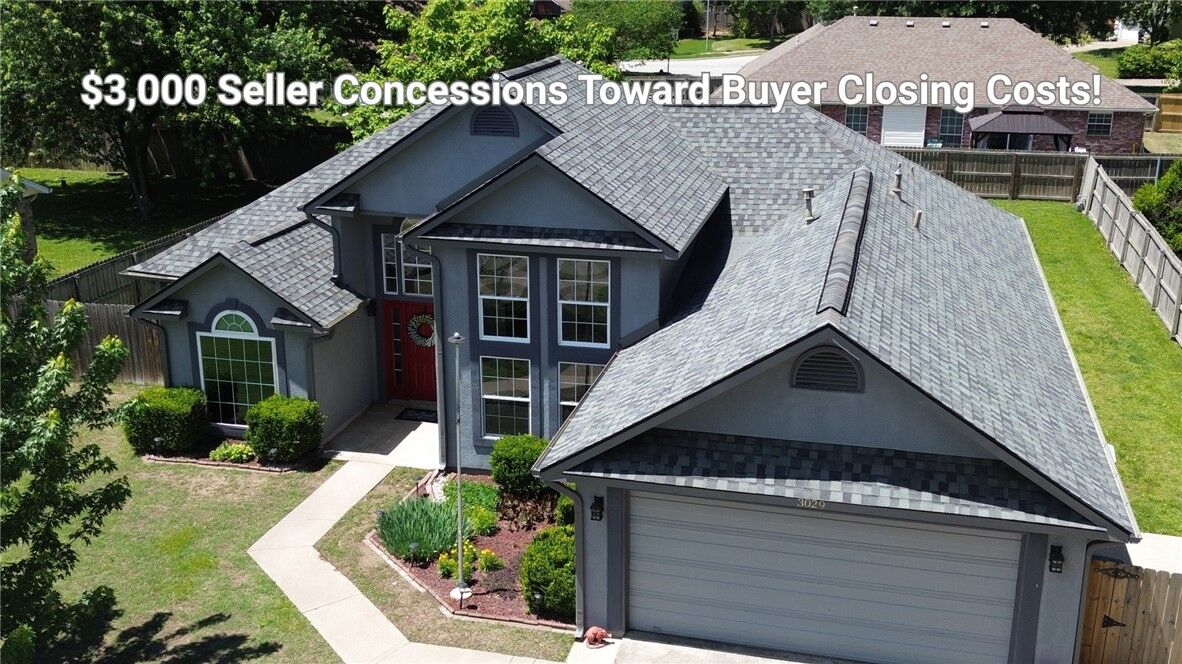 Property Photo: 3029 N Quartz Drive AR 72704