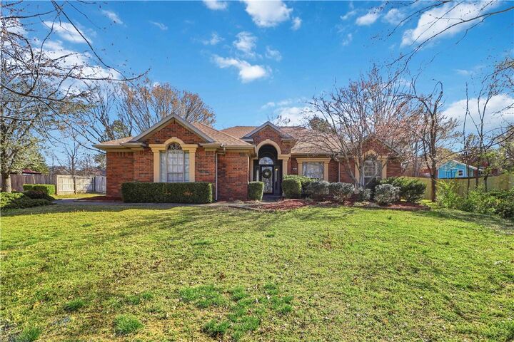 Property Photo:  2876 S Club Oak Drive  AR 72701 