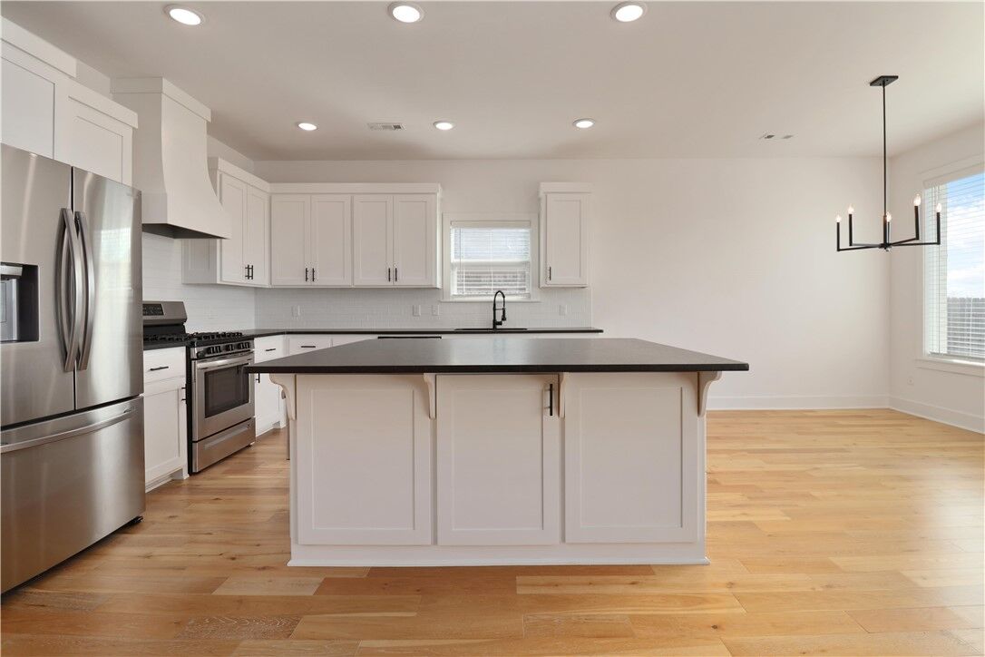 Property Photo:  3521 E Avon Avenue  AR 72764 