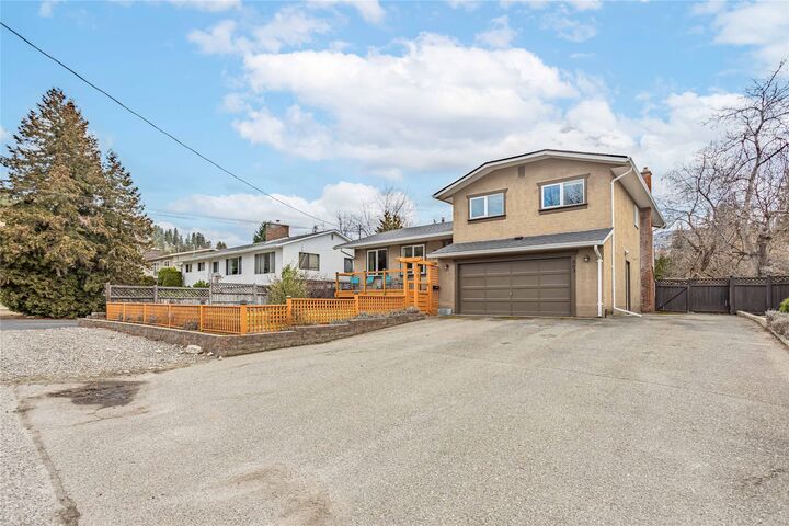 Property Photo:  863 Hammer Avenue  BC V1W 2B7 