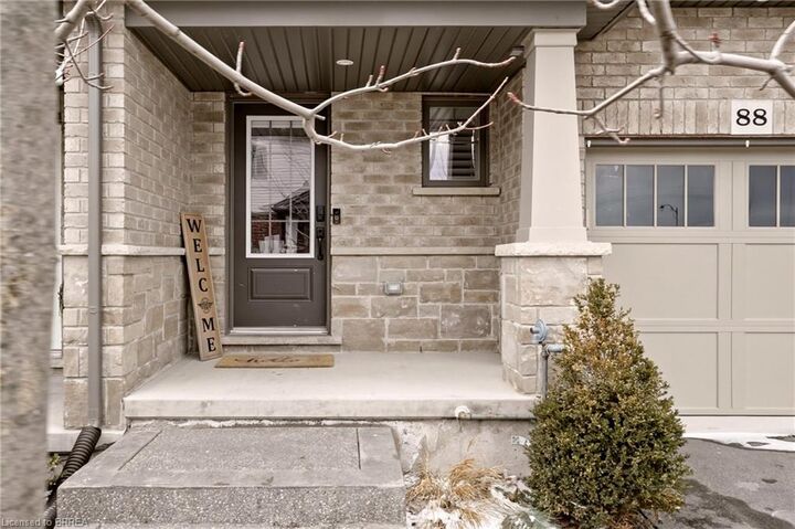 Photo de la propriété: 88 Severino Circle ON L0R 2A0