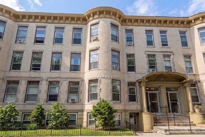 Property Photo:  38 Winchester Street 4  MA 02446 