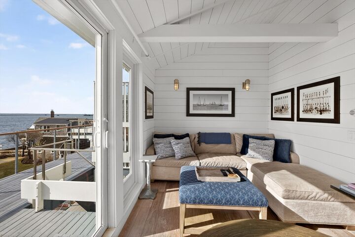 Property Photo:  495 Commercial Street Unit 9  MA 02657 