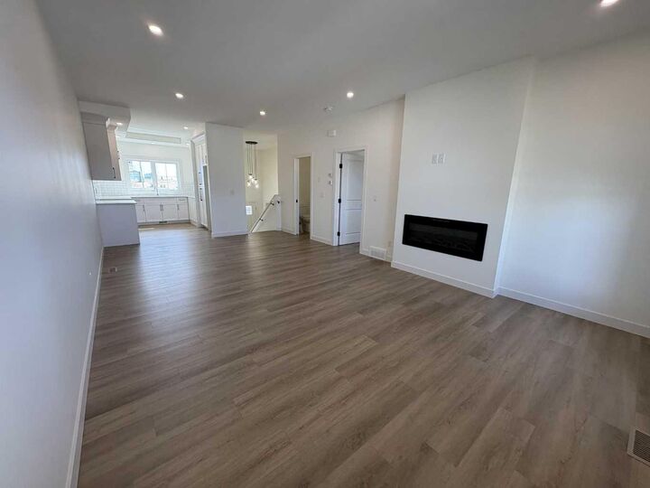 Property Photo: 427 Meadowlark Way AB T0L 2B0