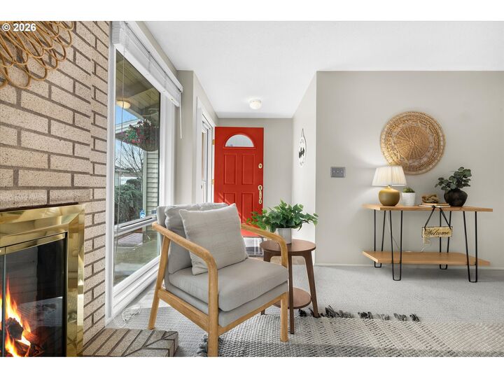 Property Photo:  5016 SW Normandy Pl  OR 97005 