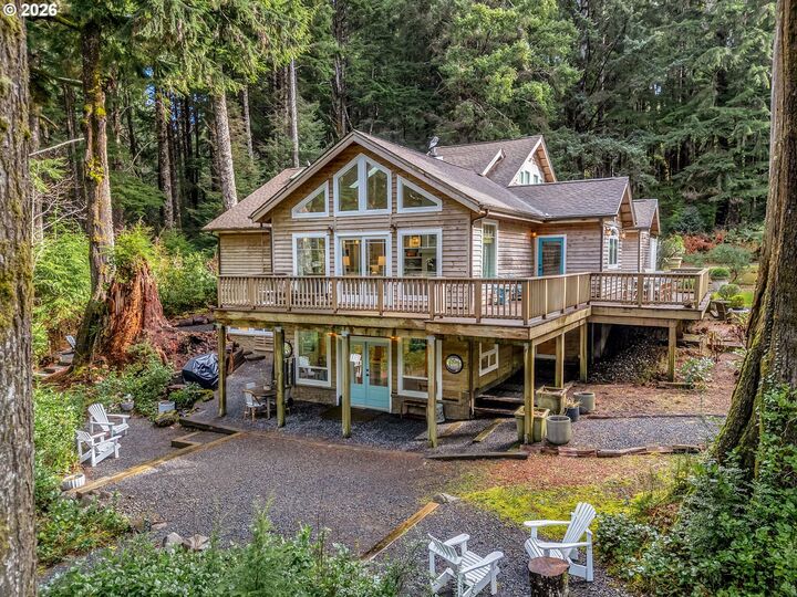 Property Photo:  32073 Cedar Ln  OR 97102 