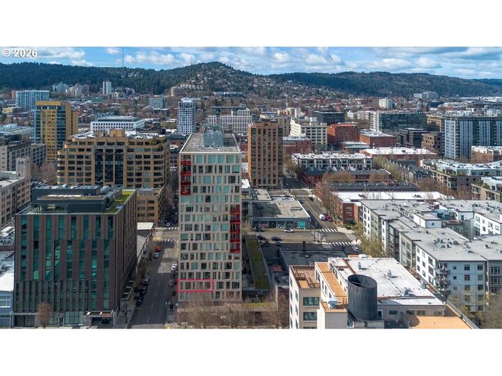 Property Photo:  937 NW Glisan St 337  OR 97209 