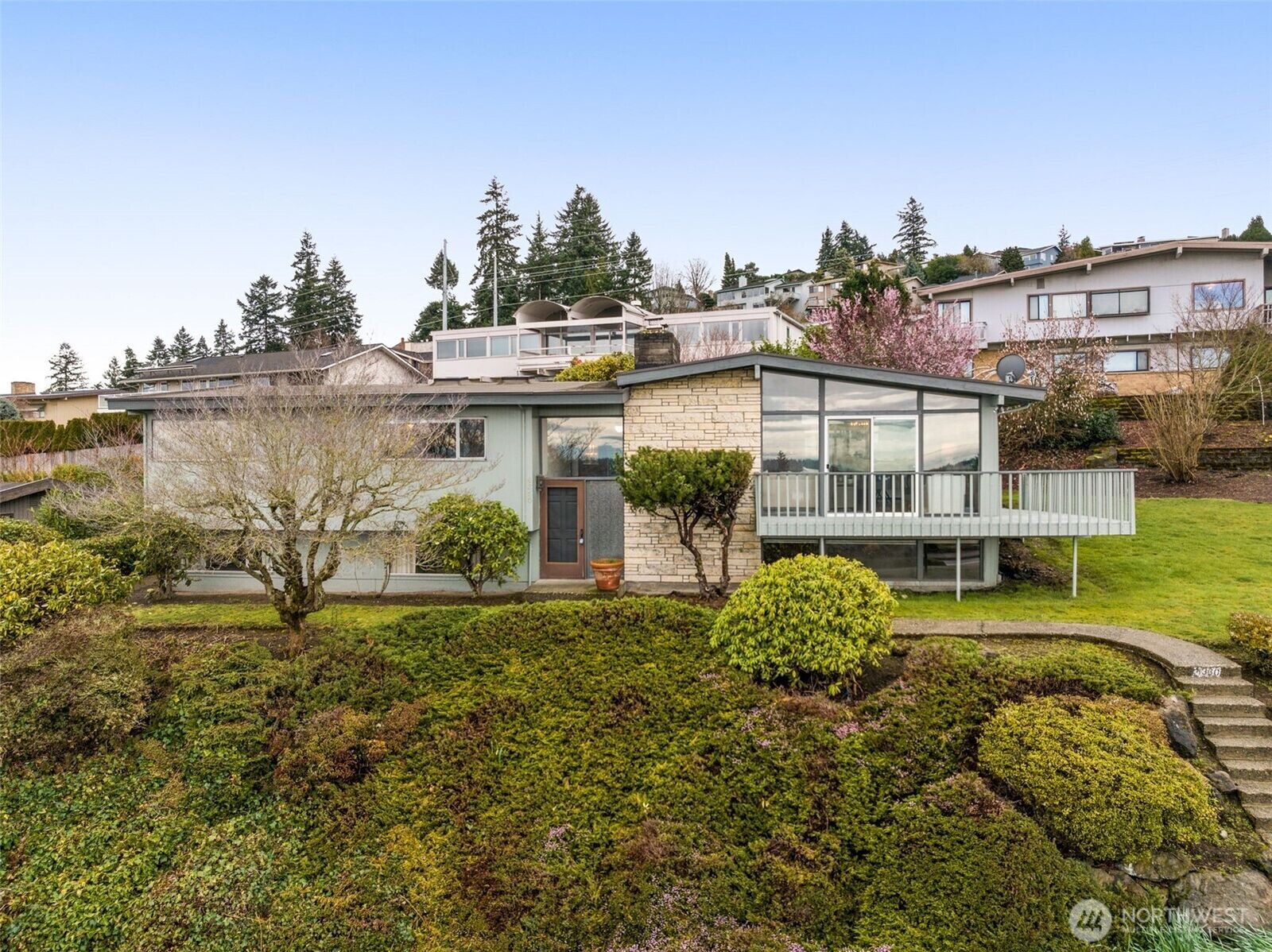Property Photo:  4360  Somerset Boulevard SE  WA 98006 