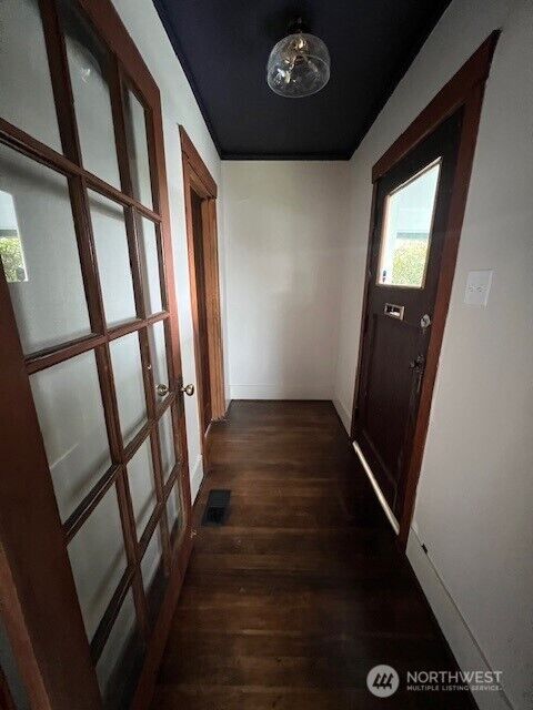 Property Photo:  1104 S Prospect Street  WA 98405 