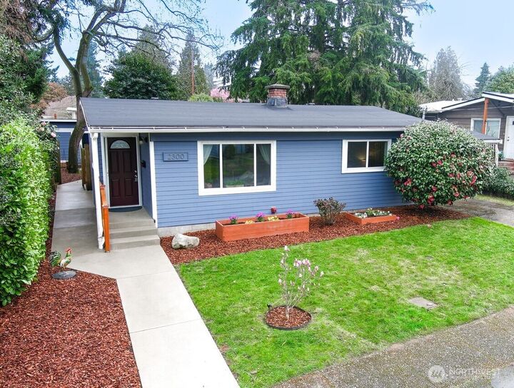 Property Photo: 2300 NE 8th Place WA 98056