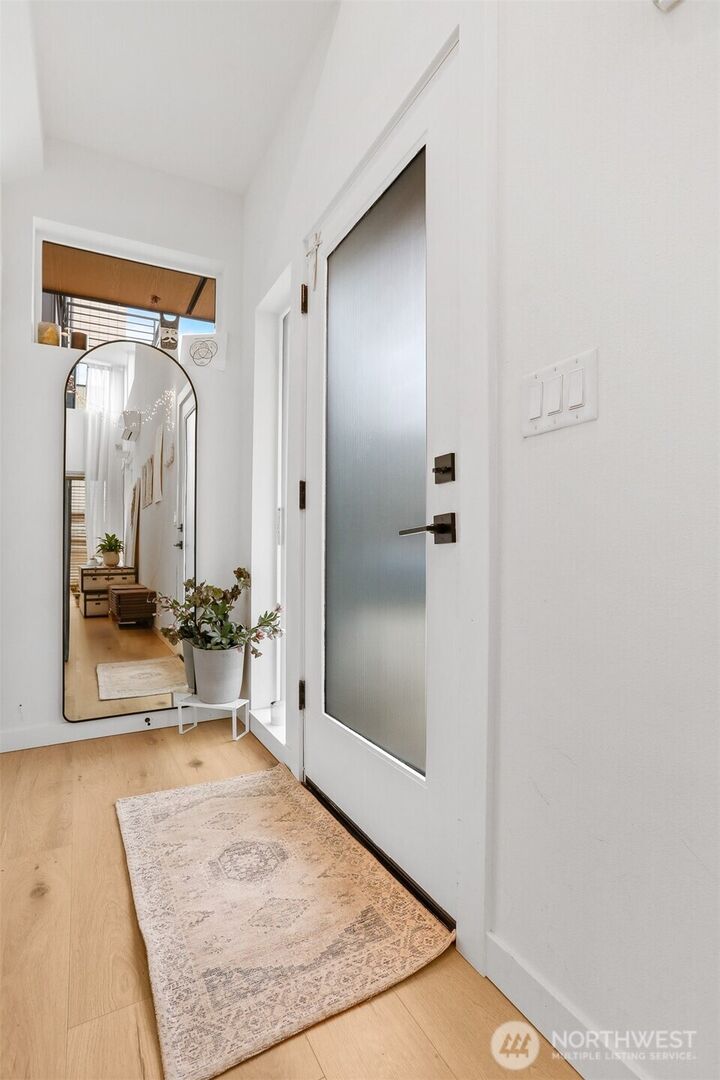 Property Photo:  916 NW 56th Street G  WA 98107 