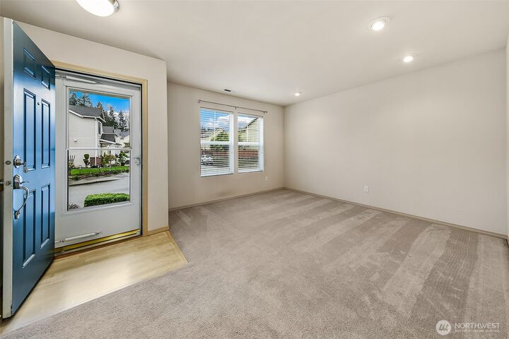 Property Photo:  200  Ferndale Court NE  WA 98056 