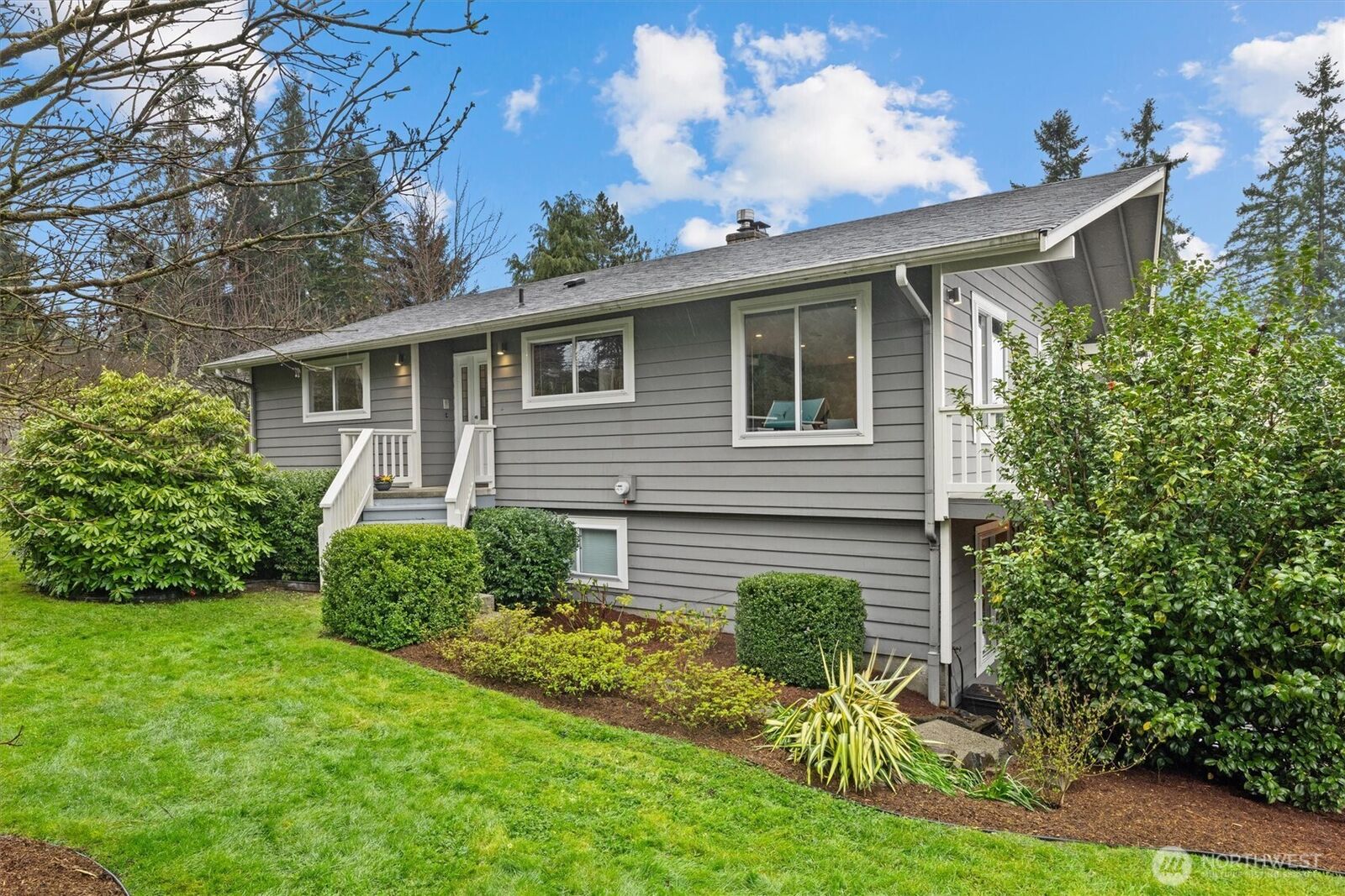 Property Photo:  15919 NE 84th Avenue NE  WA 98028 