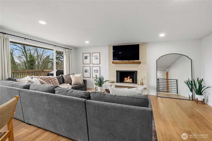 Property Photo:  751  Alvord Avenue N  WA 98031 