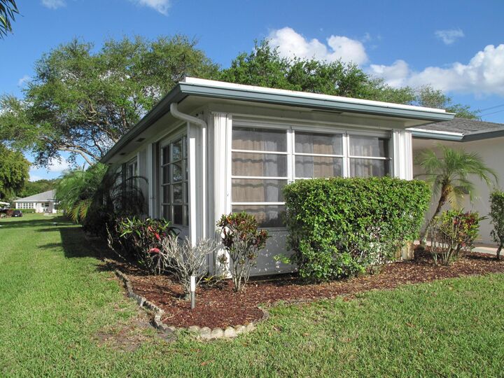 Property Photo:  1217 S Drive Way A  FL 33445 