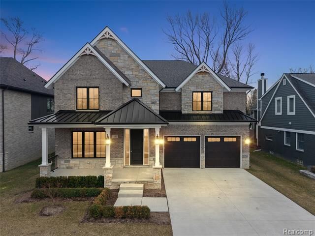 Property Photo:  2182 Buckingham Avenue  MI 48009 