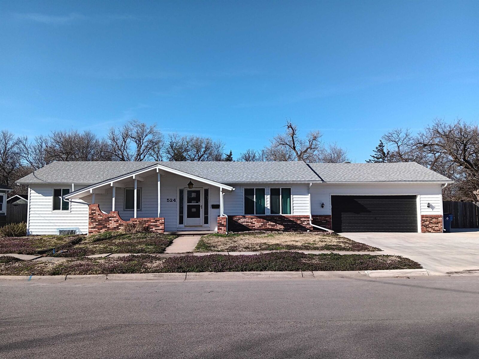 Property Photo:  524 W 1st St  KS 67147 