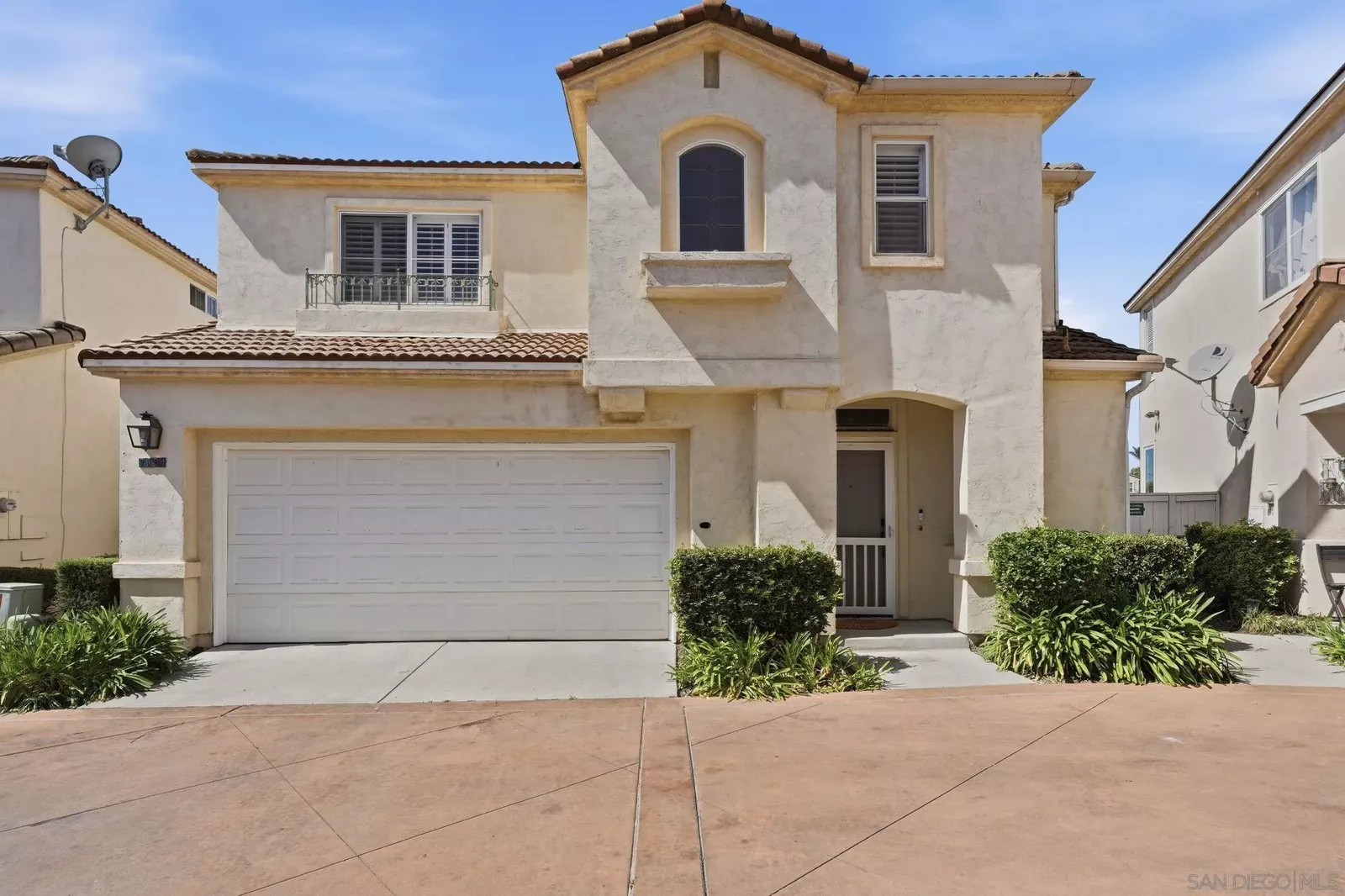 Property Photo:  1194 La Vida Ct  CA 91915 