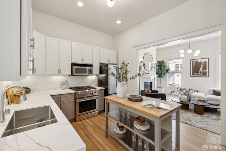 Property Photo: 814 Hampshire Street CA 94110