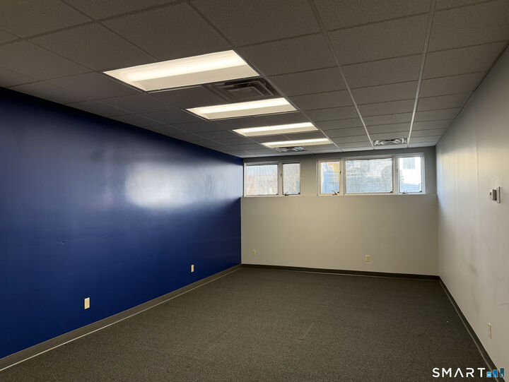 Property Photo:  27 Meriden Avenue 1A  CT 06489 